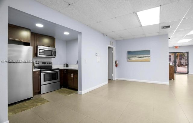6700 Cypress Road 512, Plantation, FL 33317