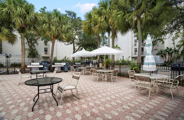 6700 Cypress Road 512, Plantation, FL 33317