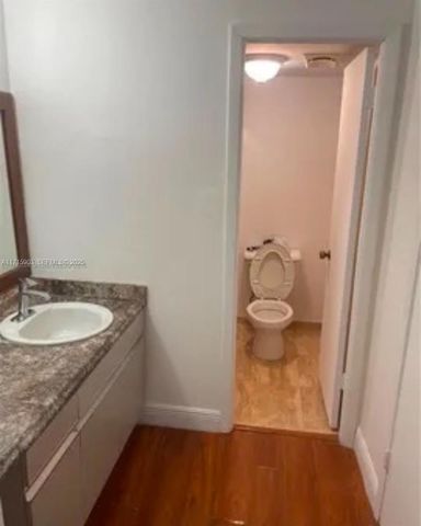 6700 Cypress Road 512, Plantation, FL 33317