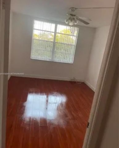 6700 Cypress Road 512, Plantation, FL 33317