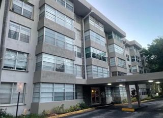 6700 Cypress Road 512, Plantation, FL 33317