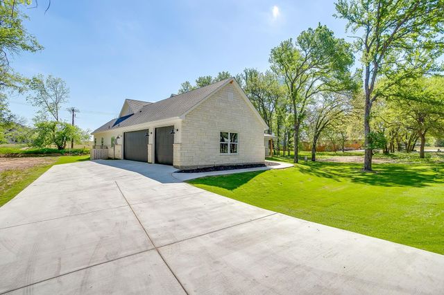6705 Westover Drive, Granbury, TX 76049