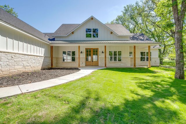 6705 Westover Drive, Granbury, TX 76049