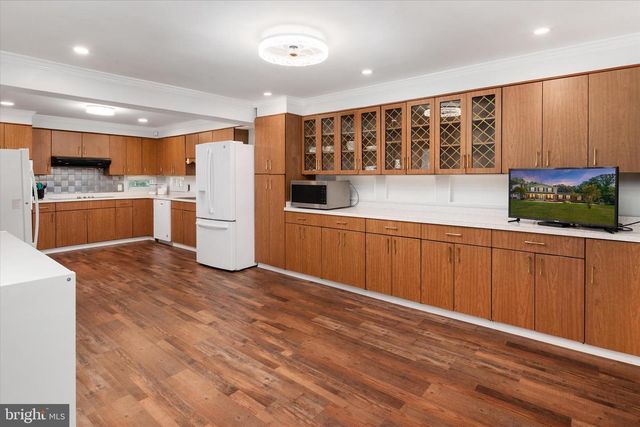 9460 GUILFORD RD, Columbia, MD 21046