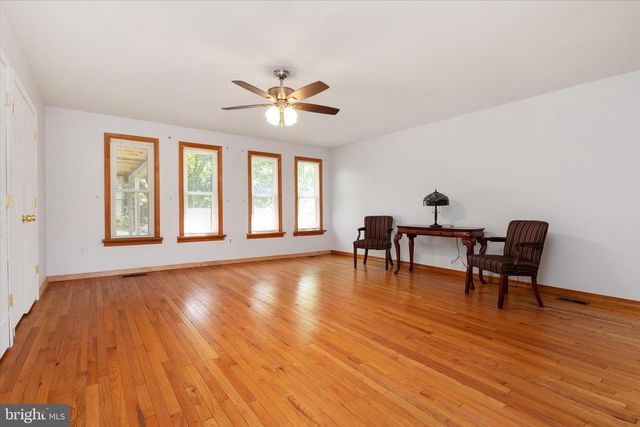 9460 GUILFORD RD, Columbia, MD 21046