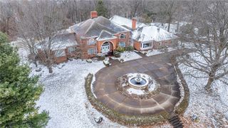 450 KNOLLWOOD CIR, Economy, PA 15042