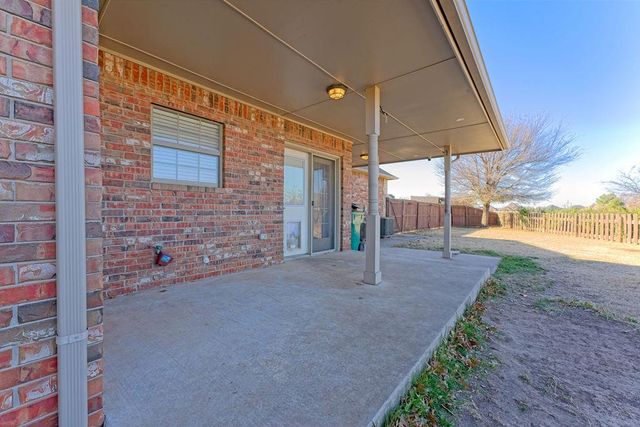 11613 NW 113th Circle, Yukon, OK 73099