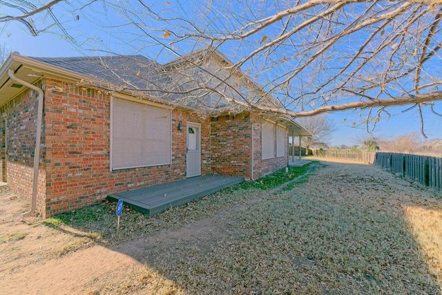 11613 NW 113th Circle, Yukon, OK 73099