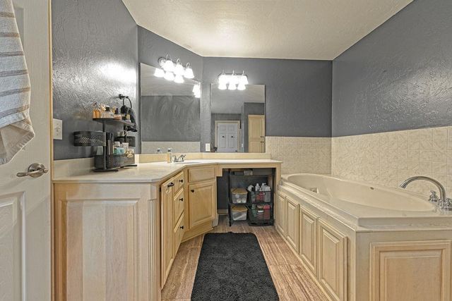 11613 NW 113th Circle, Yukon, OK 73099