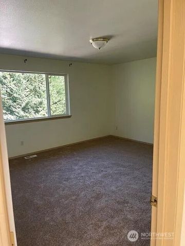 27 152nd Place SE, Lynnwood, WA 98087