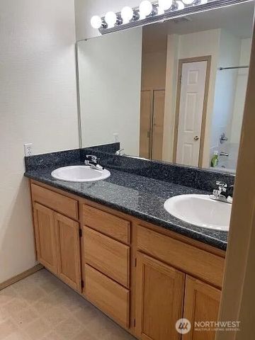 27 152nd Place SE, Lynnwood, WA 98087