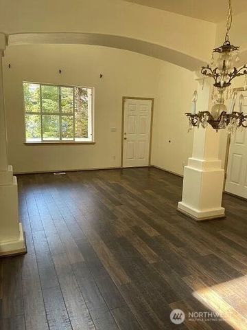 27 152nd Place SE, Lynnwood, WA 98087