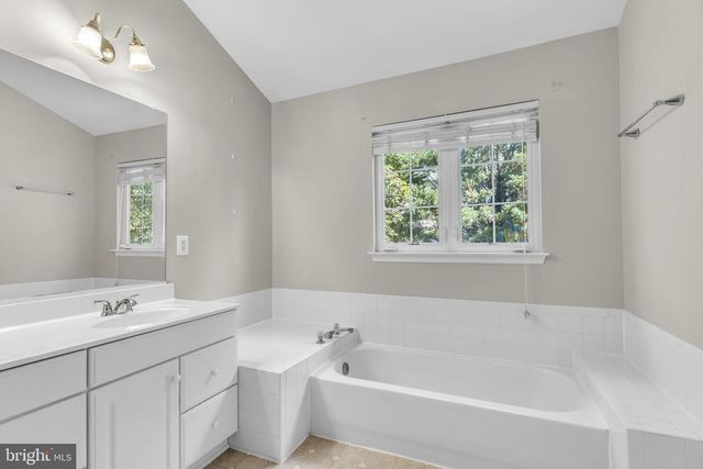 3546 RAPID LN, Woodbridge, VA 22193