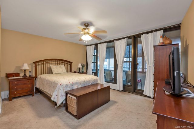 162 20 9 Avenue 6C, Beechhurst, NY 11357