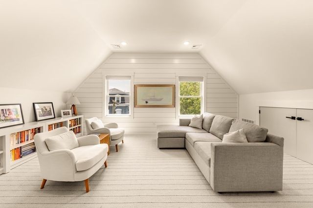 13 Grand View Avenue 2, Somerville, MA 02143