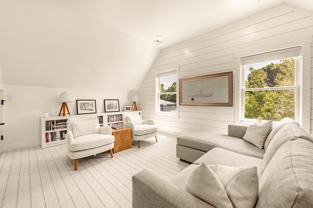 13 Grand View Avenue 2, Somerville, MA 02143