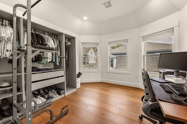 13 Grand View Avenue 2, Somerville, MA 02143