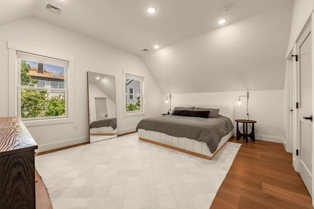 13 Grand View Avenue 2, Somerville, MA 02143