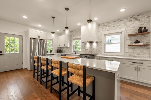 13 Grand View Avenue 2, Somerville, MA 02143