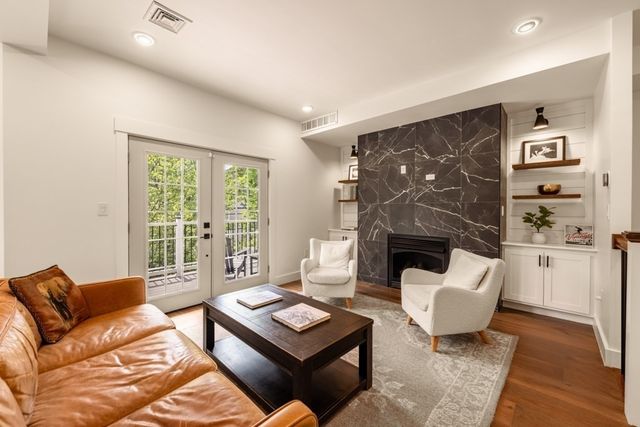 13 Grand View Avenue 2, Somerville, MA 02143