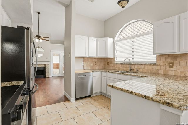 6158 Valley Clfs, San Antonio, TX 78250