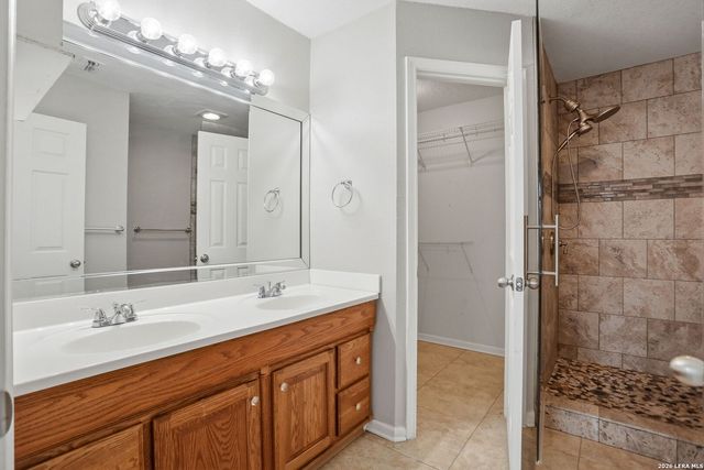 6158 Valley Clfs, San Antonio, TX 78250