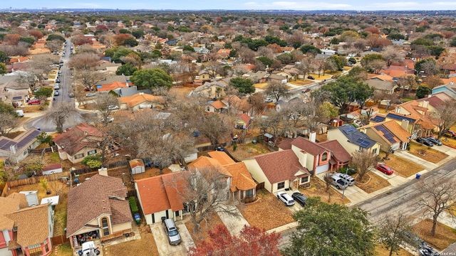 6158 Valley Clfs, San Antonio, TX 78250