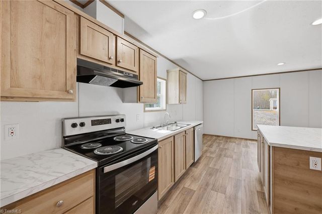 253 Ridge Top Road, North Wilkesboro, NC 28659