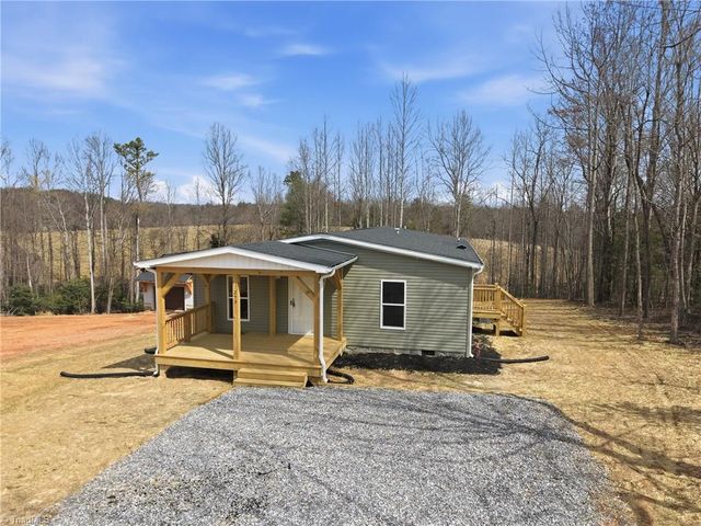 253 Ridge Top Road, North Wilkesboro, NC 28659