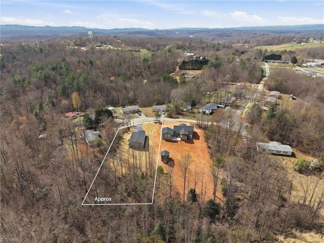 253 Ridge Top Road, North Wilkesboro, NC 28659