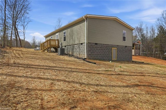 253 Ridge Top Road, North Wilkesboro, NC 28659
