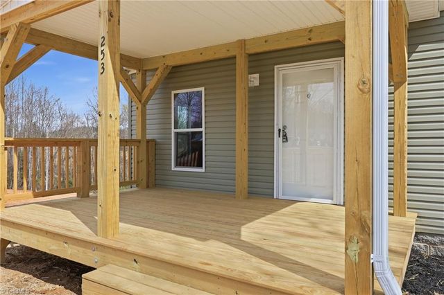 253 Ridge Top Road, North Wilkesboro, NC 28659