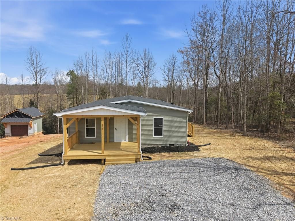 253 Ridge Top Road, North Wilkesboro, NC 28659
