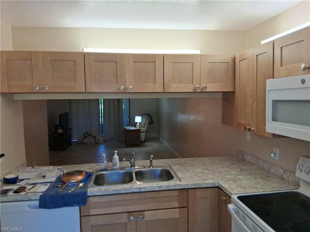 15000 Arbor Lakes DR E 3, NORTH FORT MYERS, FL 33917 — exterior