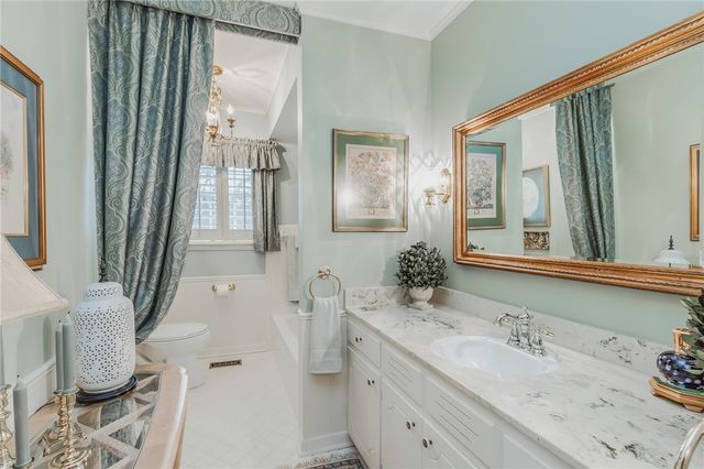 2083 N Austin Drive, Fayetteville, AR 72703