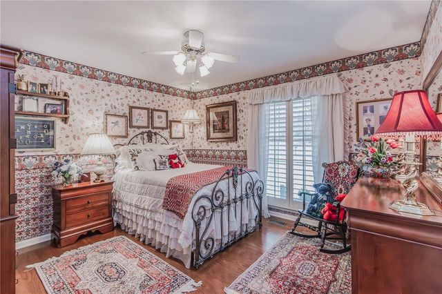 2083 N Austin Drive, Fayetteville, AR 72703