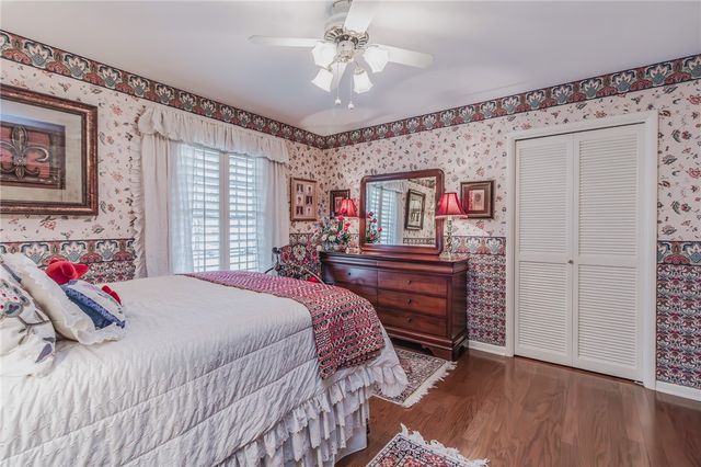 2083 N Austin Drive, Fayetteville, AR 72703