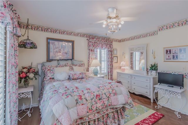 2083 N Austin Drive, Fayetteville, AR 72703