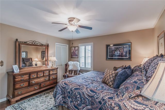 2083 N Austin Drive, Fayetteville, AR 72703