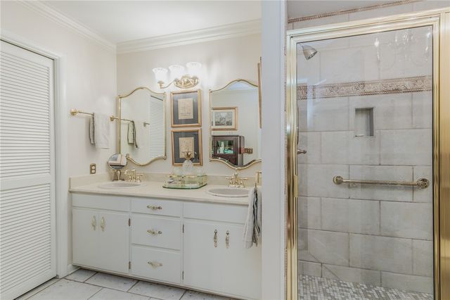 2083 N Austin Drive, Fayetteville, AR 72703