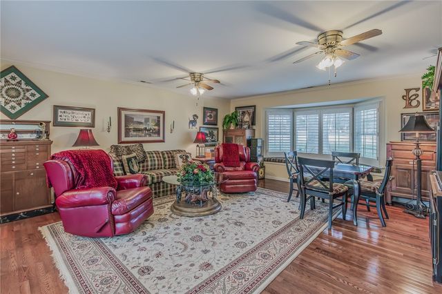 2083 N Austin Drive, Fayetteville, AR 72703