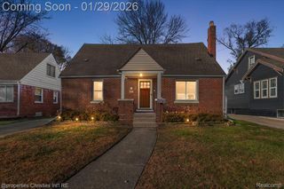 23501 Sherman Street, Oak Park, MI 48237