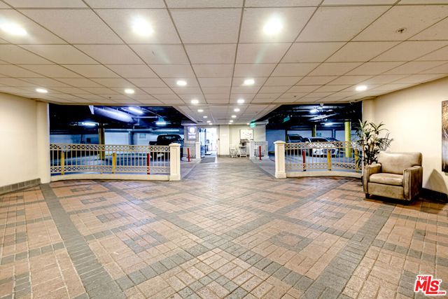 620 S Gramercy Place 105, Los Angeles, CA 90005