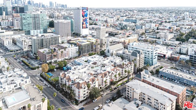 620 S Gramercy Place 105, Los Angeles, CA 90005