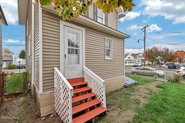 561 Delaware Avenue, Albany, NY 12209
