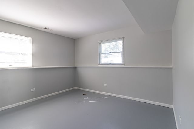 103 Hickory Drive, Lindenhurst, IL 60046