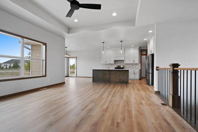 325 RIVERS EDGE DRIVE, Kimberly, WI 54136