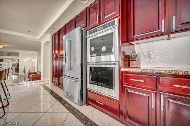 7624 Golden Lantern Court, Las Vegas, NV 89139