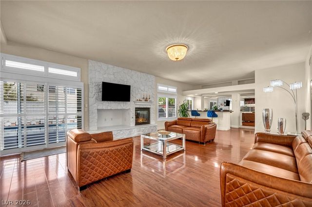 7624 Golden Lantern Court, Las Vegas, NV 89139