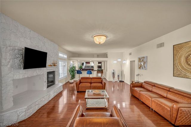 7624 Golden Lantern Court, Las Vegas, NV 89139